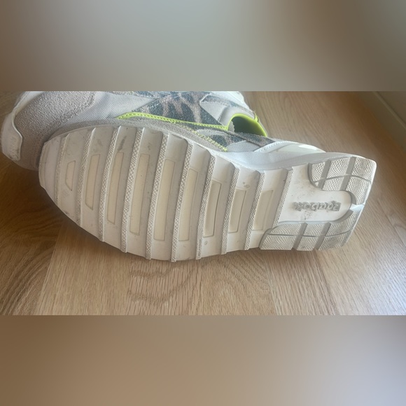 Reebok Classic Legacy AZ sneakers in beige and leopard - Picture 3 of 6